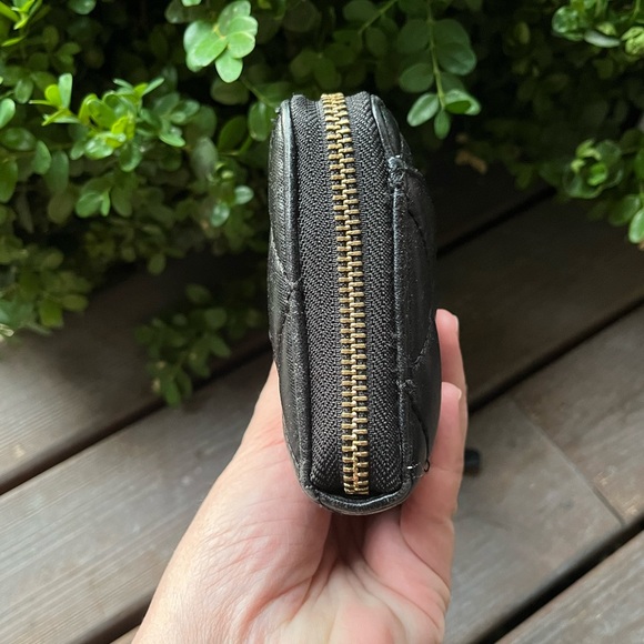 GUC- Kate Spade Gold Coast Nisha Quilted Black Leather Zip Around Wallet - Picture 5 of 13